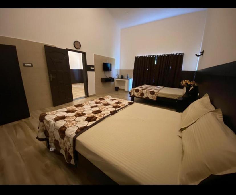 Rr Holiday Inn Kodaikanal Εξωτερικό φωτογραφία