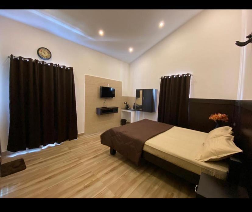 Rr Holiday Inn Kodaikanal Εξωτερικό φωτογραφία